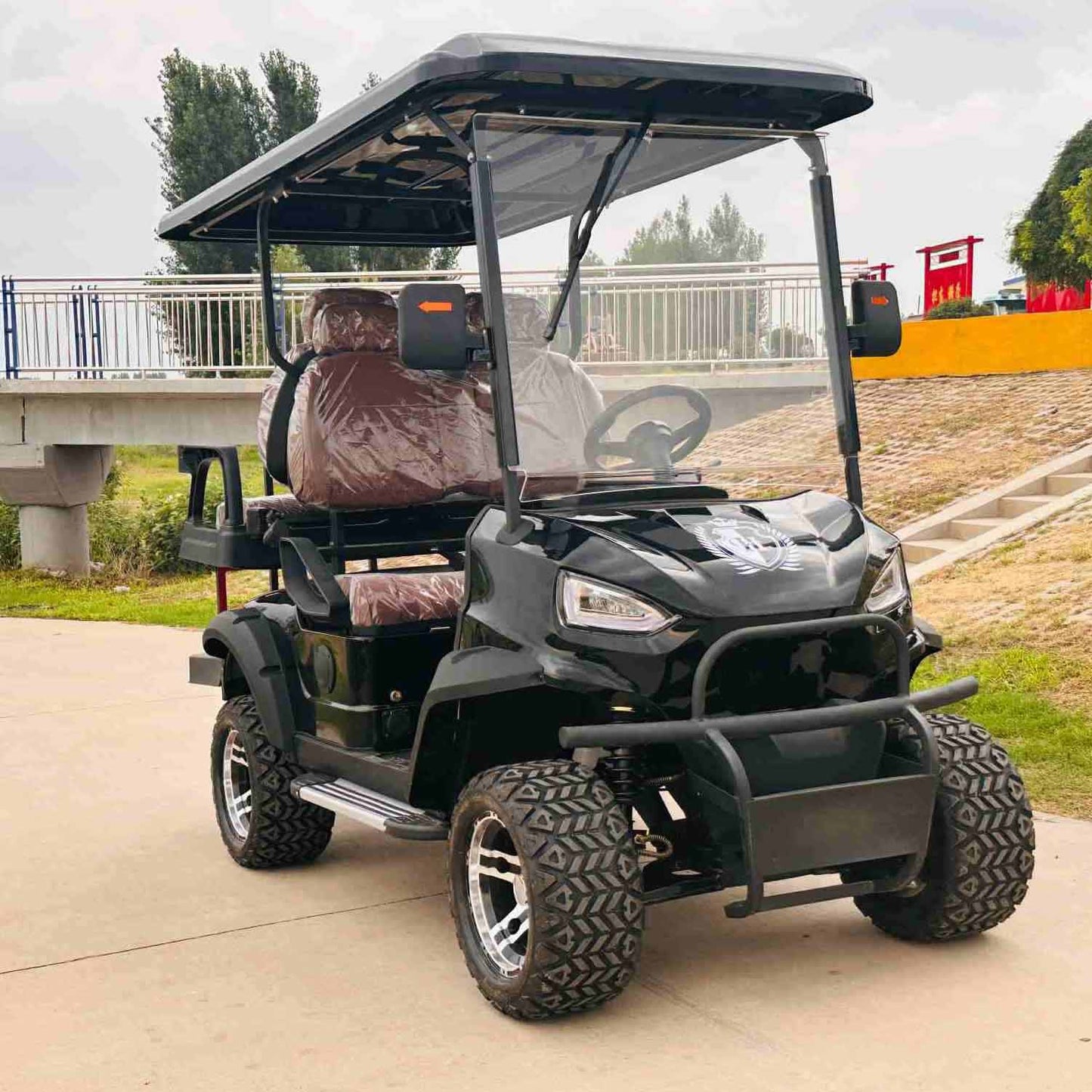 4-Seater Electric Golf Cart with Multimedia Screen | Multi-Purpose Utility Vehicle | YIPU-GC-N 2S+2S