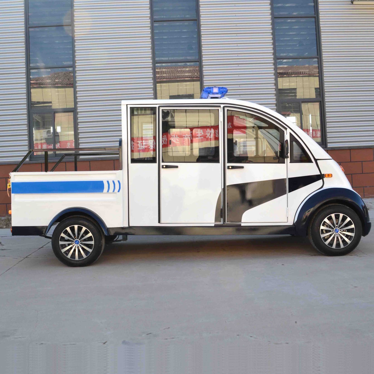 5-Seater Electric Patrol Vehicle – 48V/72V Security Cart with LED Display | YIPU-PC-TT 5S