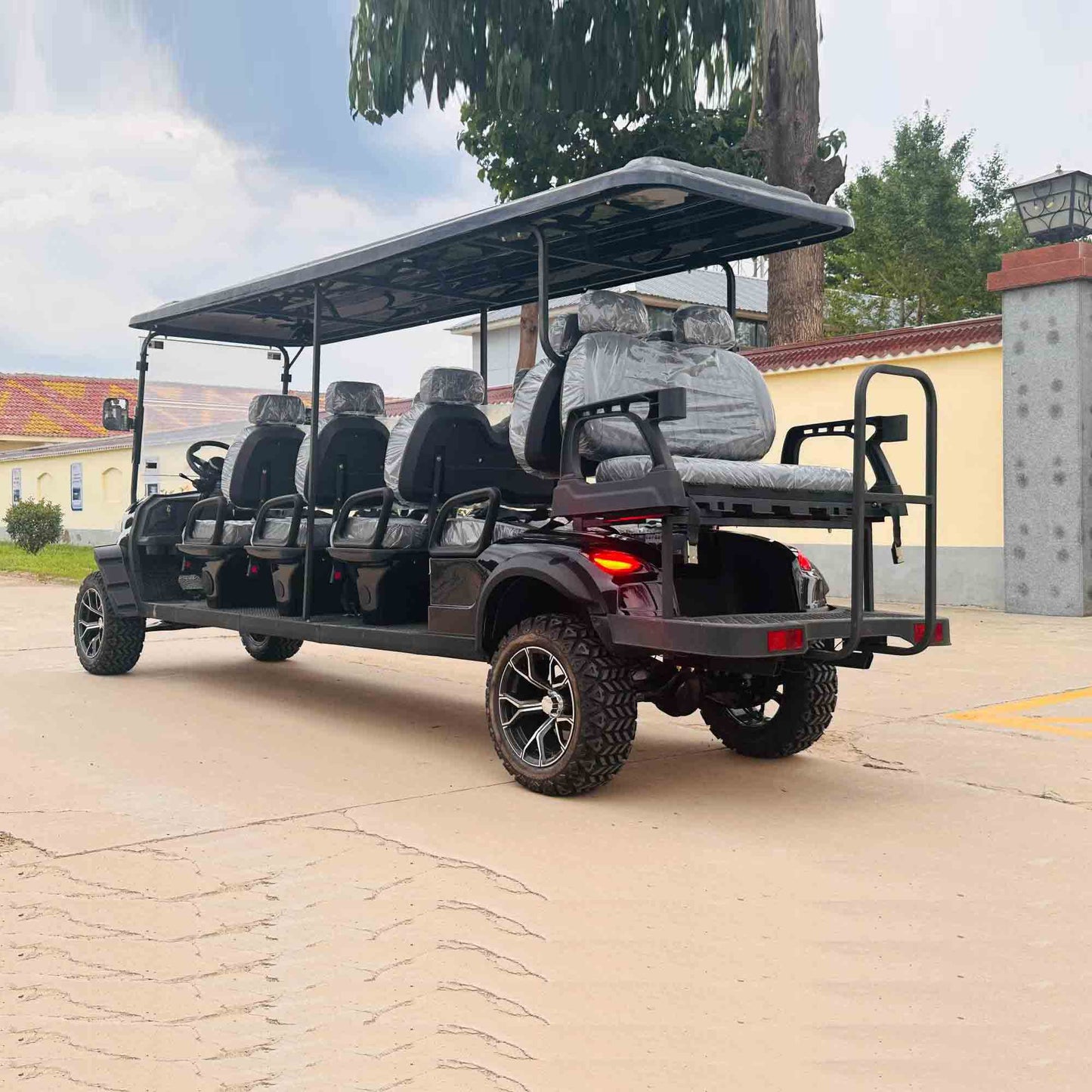 10-Seater Electric Golf Cart with Multimedia Screen | Multi-Purpose Utility Vehicle | YIPU-GC-M 8S+2S