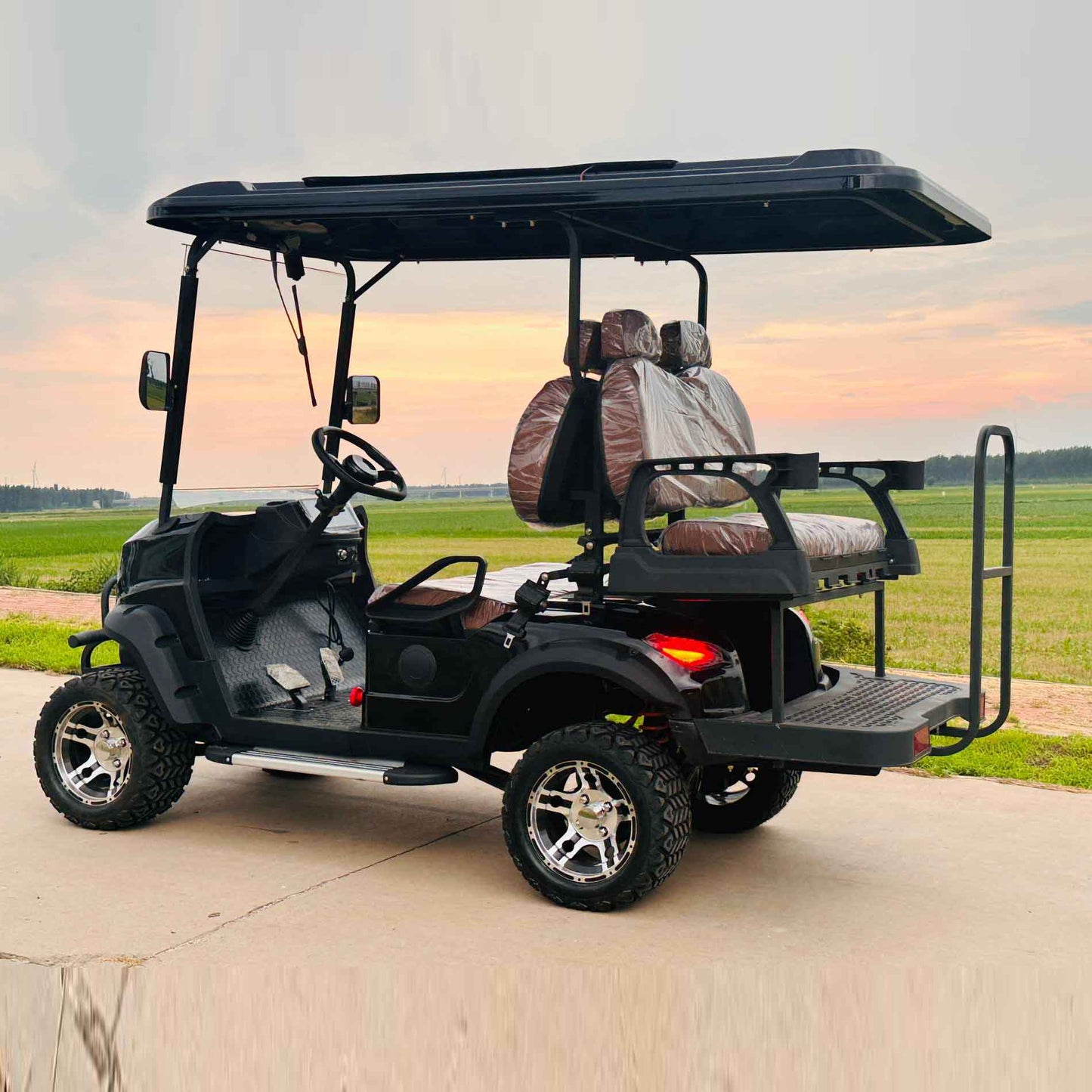 4-Seater Electric Golf Cart with Multimedia Screen | Multi-Purpose Utility Vehicle | YIPU-GC-N 2S+2S