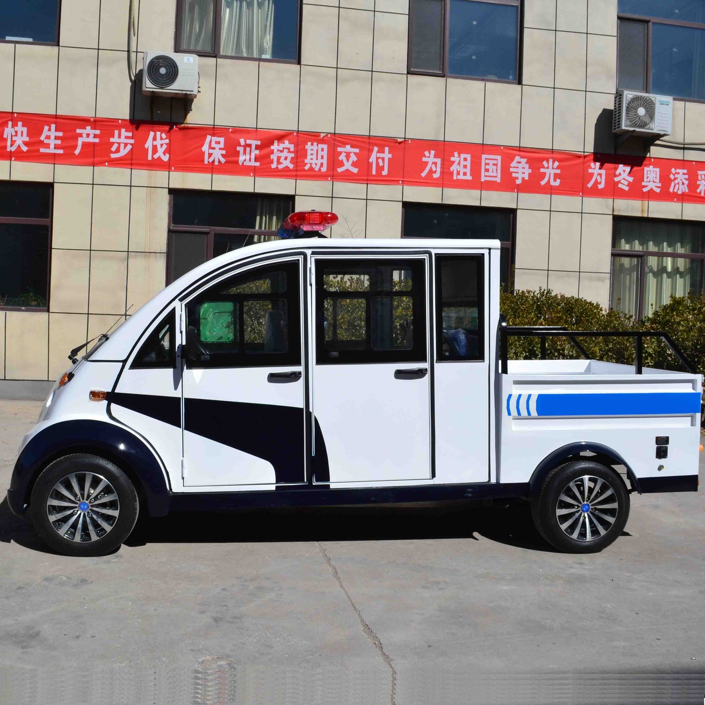 5-Seater Electric Patrol Vehicle – 48V/72V Security Cart with LED Display | YIPU-PC-TT 5S