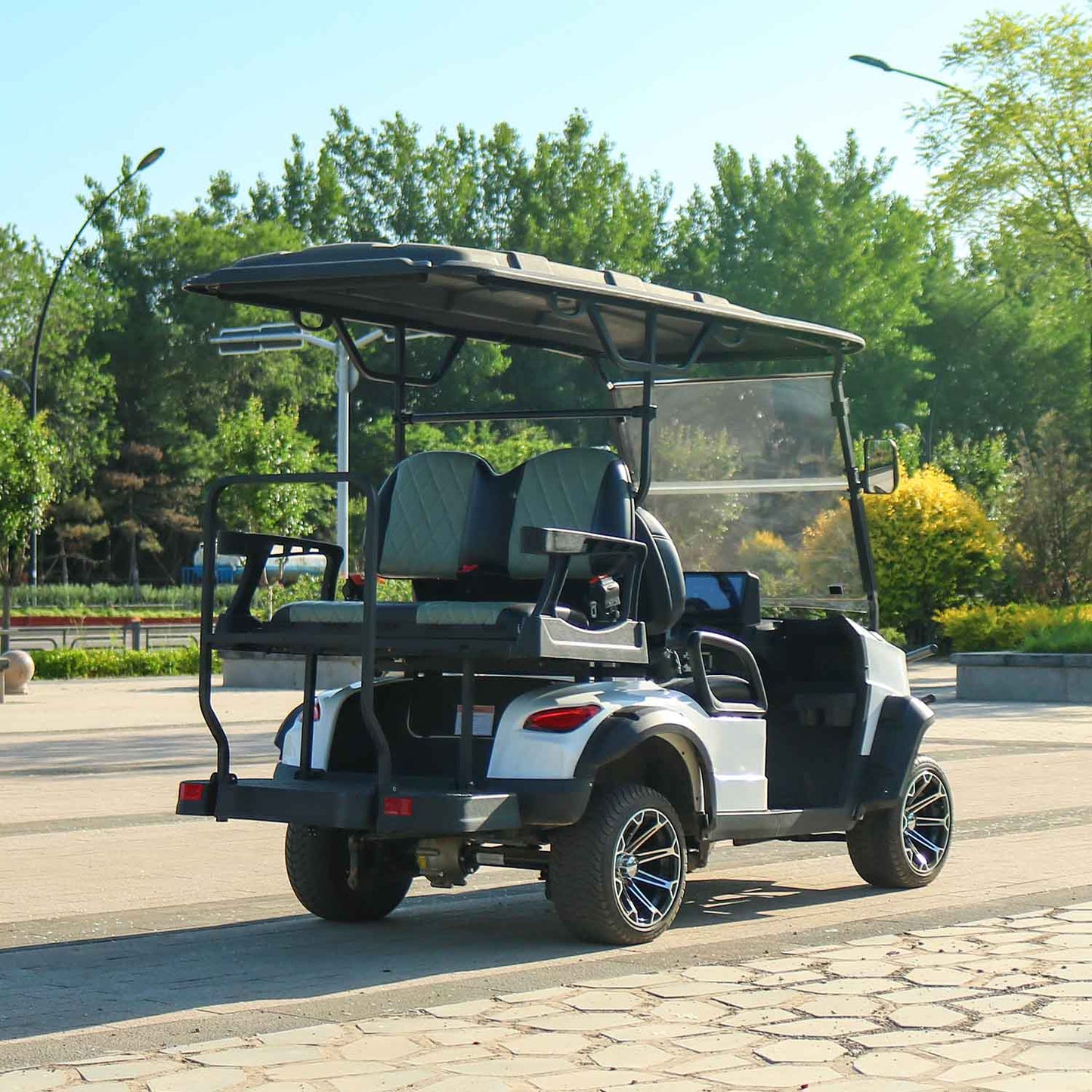 4-Seater Electric Golf Cart with Multimedia Screen | Multi-Purpose Utility Vehicle | YIPU-GC-C 2S+2S